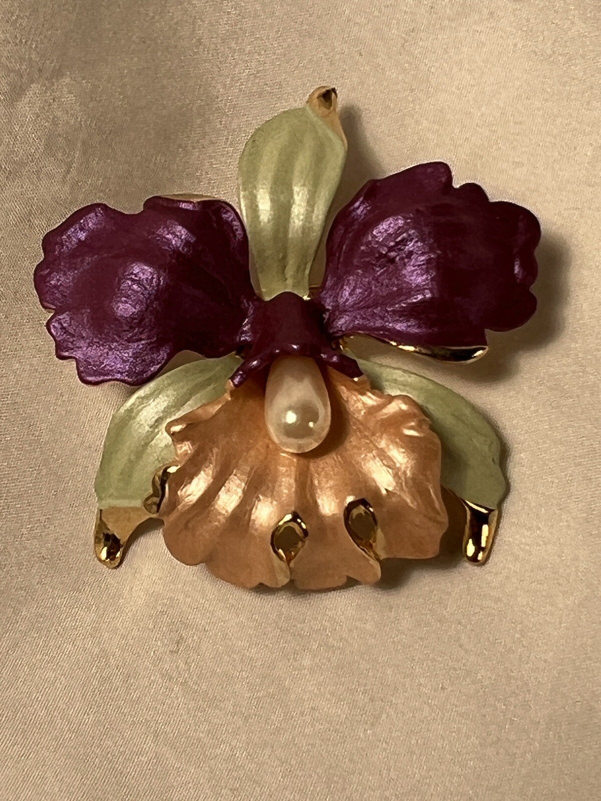Vintage Orchid Brooch Purple / Gold Tone w/Pearl Accent Pin