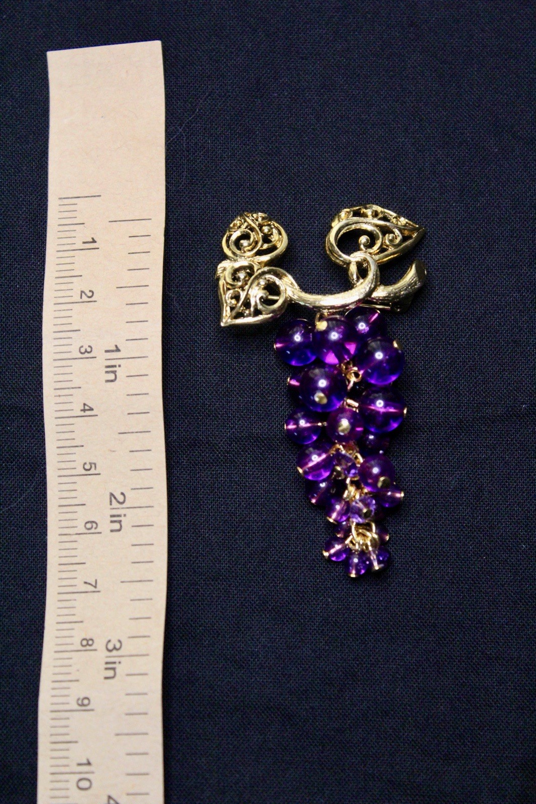 Vintage Avon Grape Cluster Brooch Pin Purple Beads Gold Tone Filigree Leaves