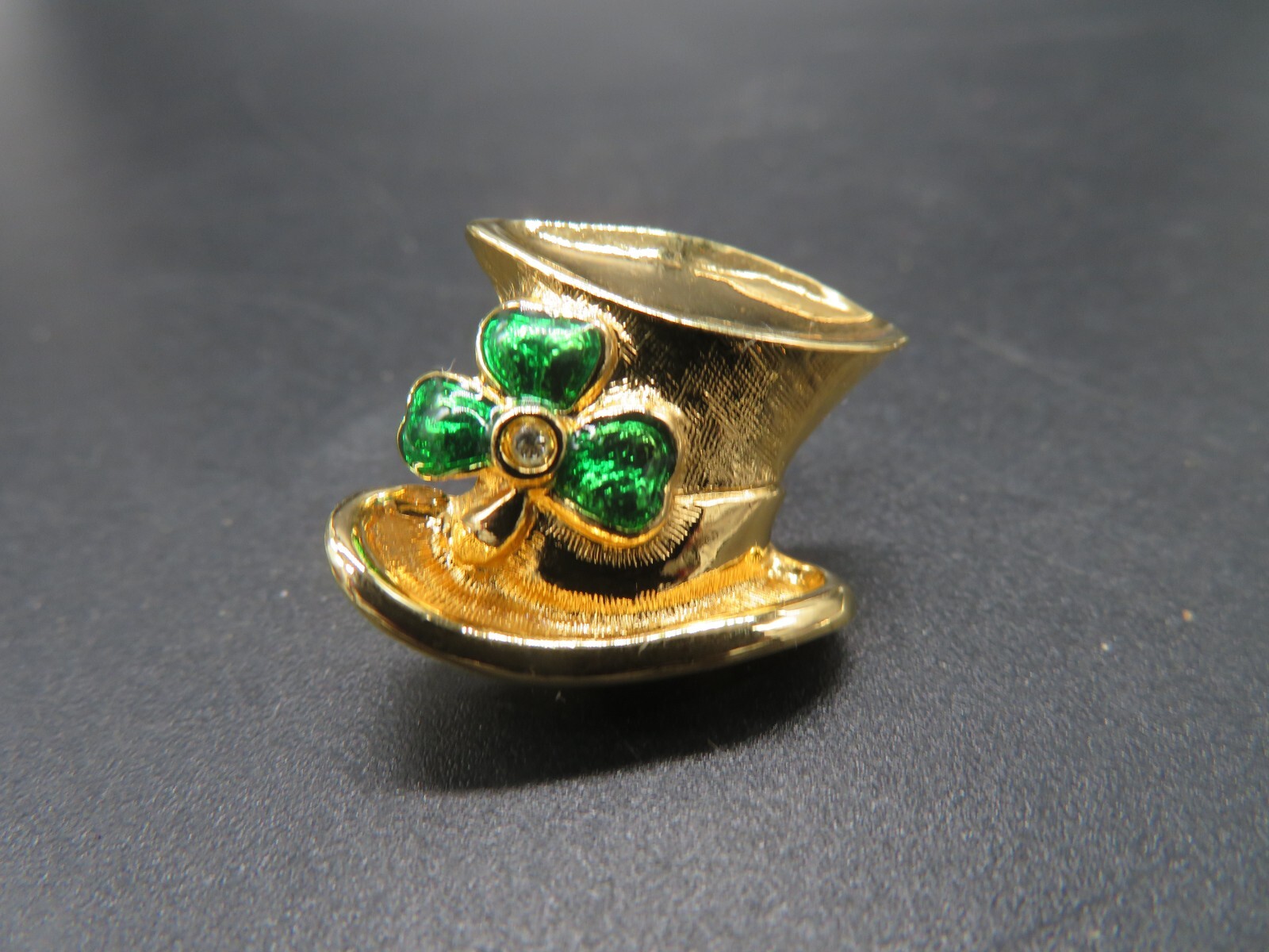 Vintage Avon St. Patrick’s Day Leprechaun Hat with Shamrock Clover Pin Tie Tac