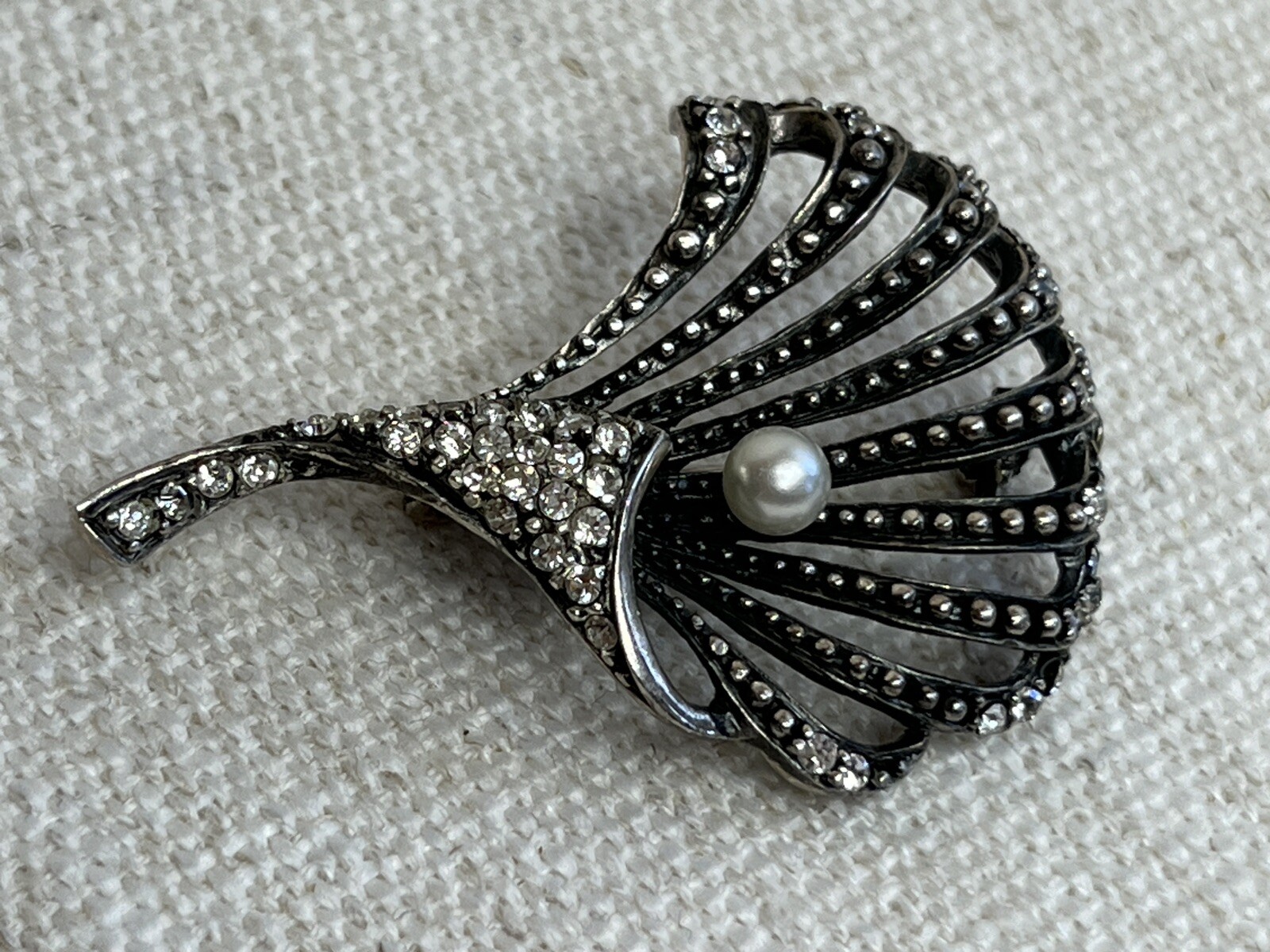 Floral 925 Sterling Silver & Clear Rhinestones Brooch Pin With Single Pearl