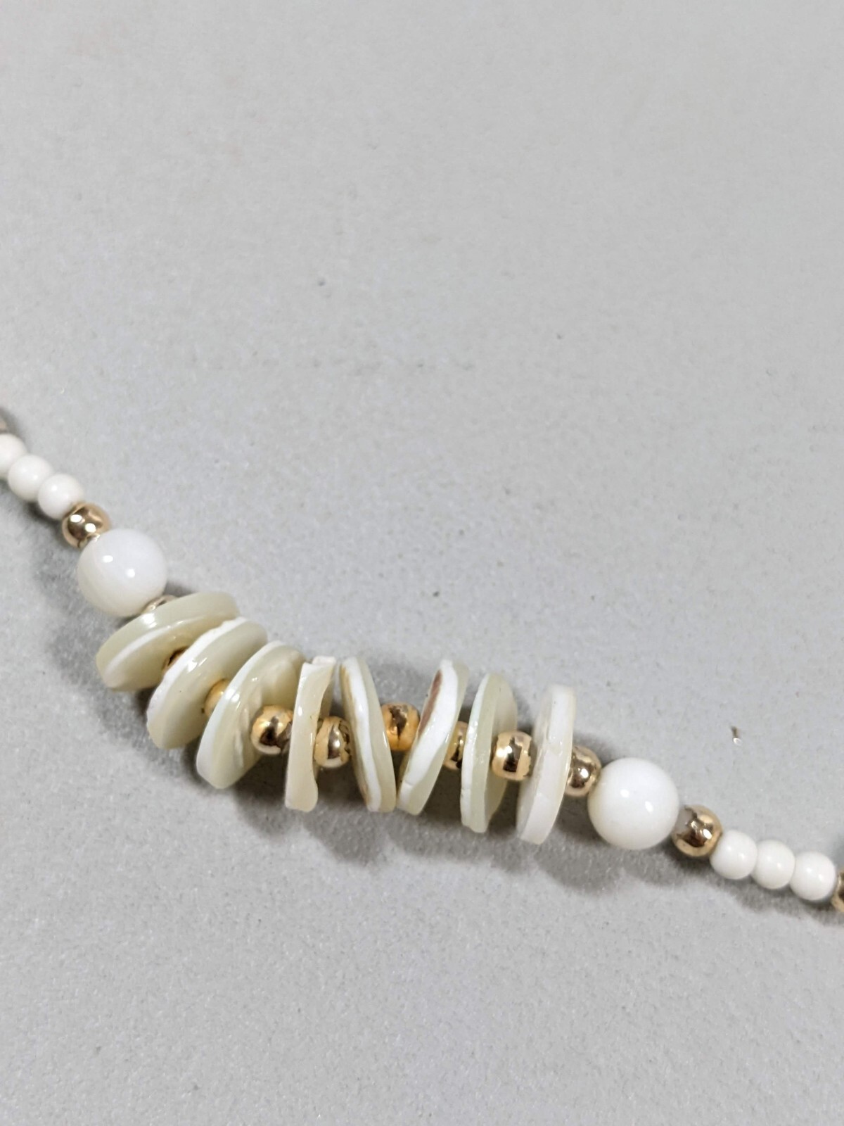 Vintage Gold tone Glass Acrylic Bead Stacked Shell Choker Necklace 16 inches