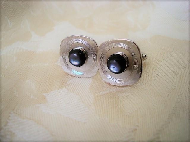 Vintage Anson Silver Tone and Gray Mother of Pearl Shell Cufflinks KJ