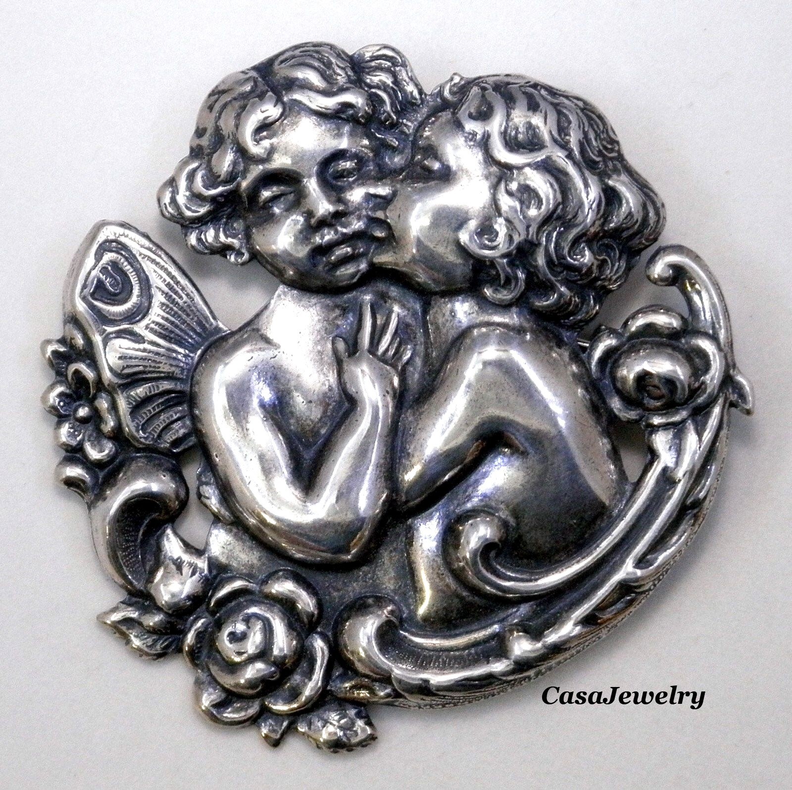 #3340 ANTIQUED STERLING SILVER PLATED KISSING CUPIDS BROOCH – 1 Pc