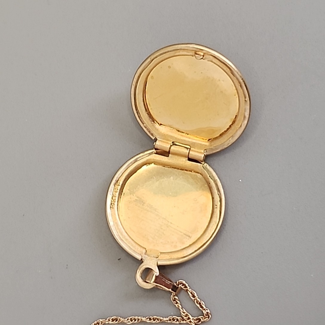 Vintage Locket Necklace Etched Kathy Gold Filled Enamel Accents 18″