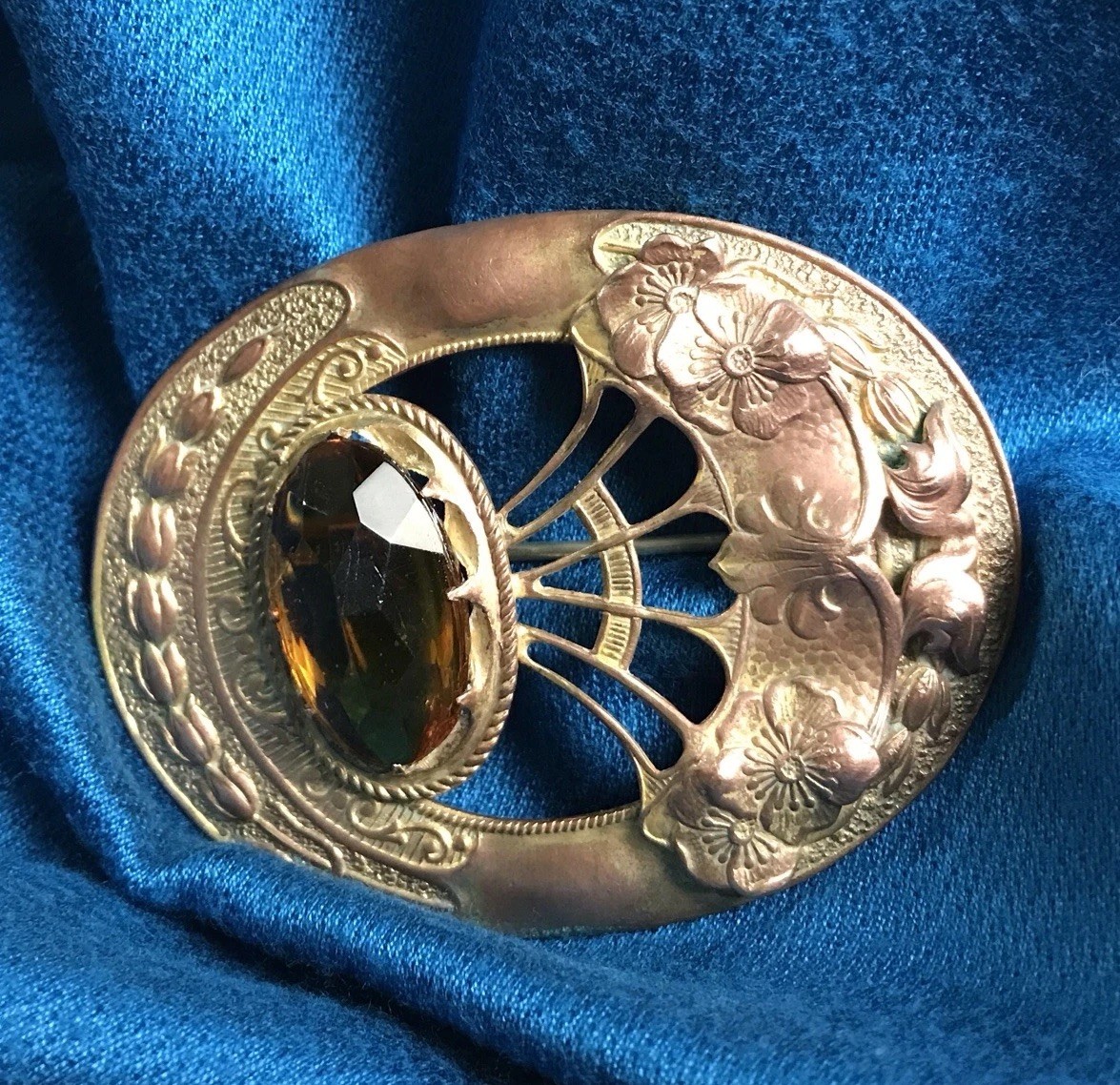 VTG Jewelry Brass/Metal Brooch W/ Amber Faceted Stone-Raised Detail On Metal