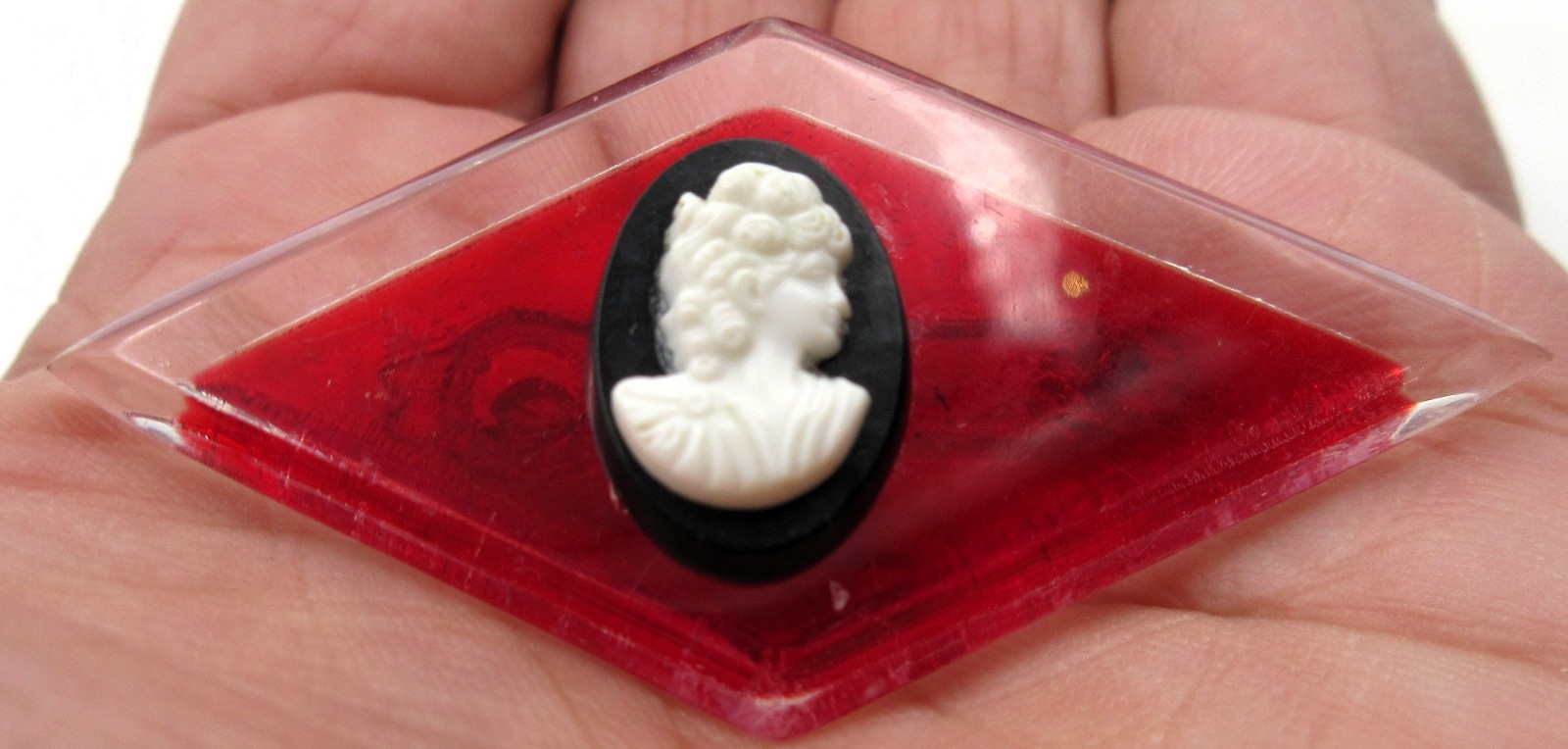 VTG OLD C Brooch REPAIR GLUE CAMEO STYLE white black Red clear silver tone pin