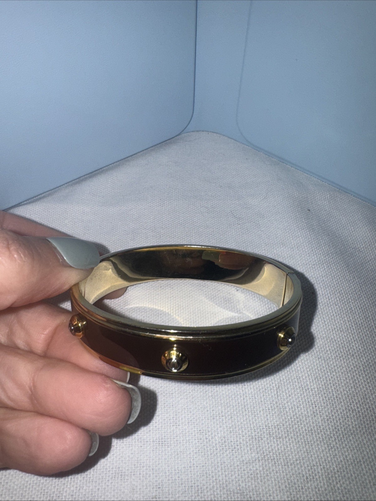 New HENRI BENDEL Goldtone Rivet w Logo Brown Metal Bangle Bracelet