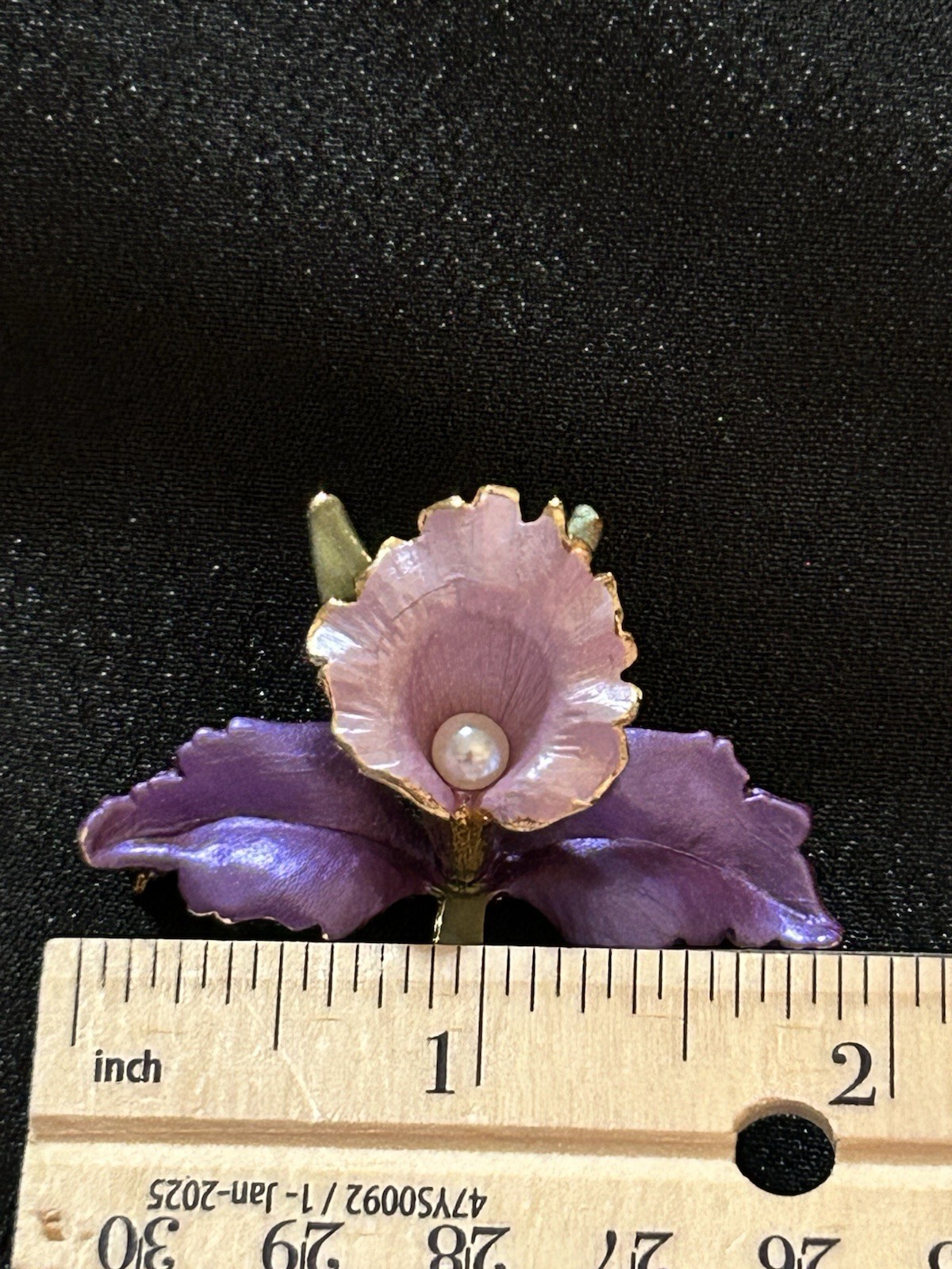 Vintage Stauer Gold Tone Orchid Flower Brooch Pin Purple Enamel Pearl 3D
