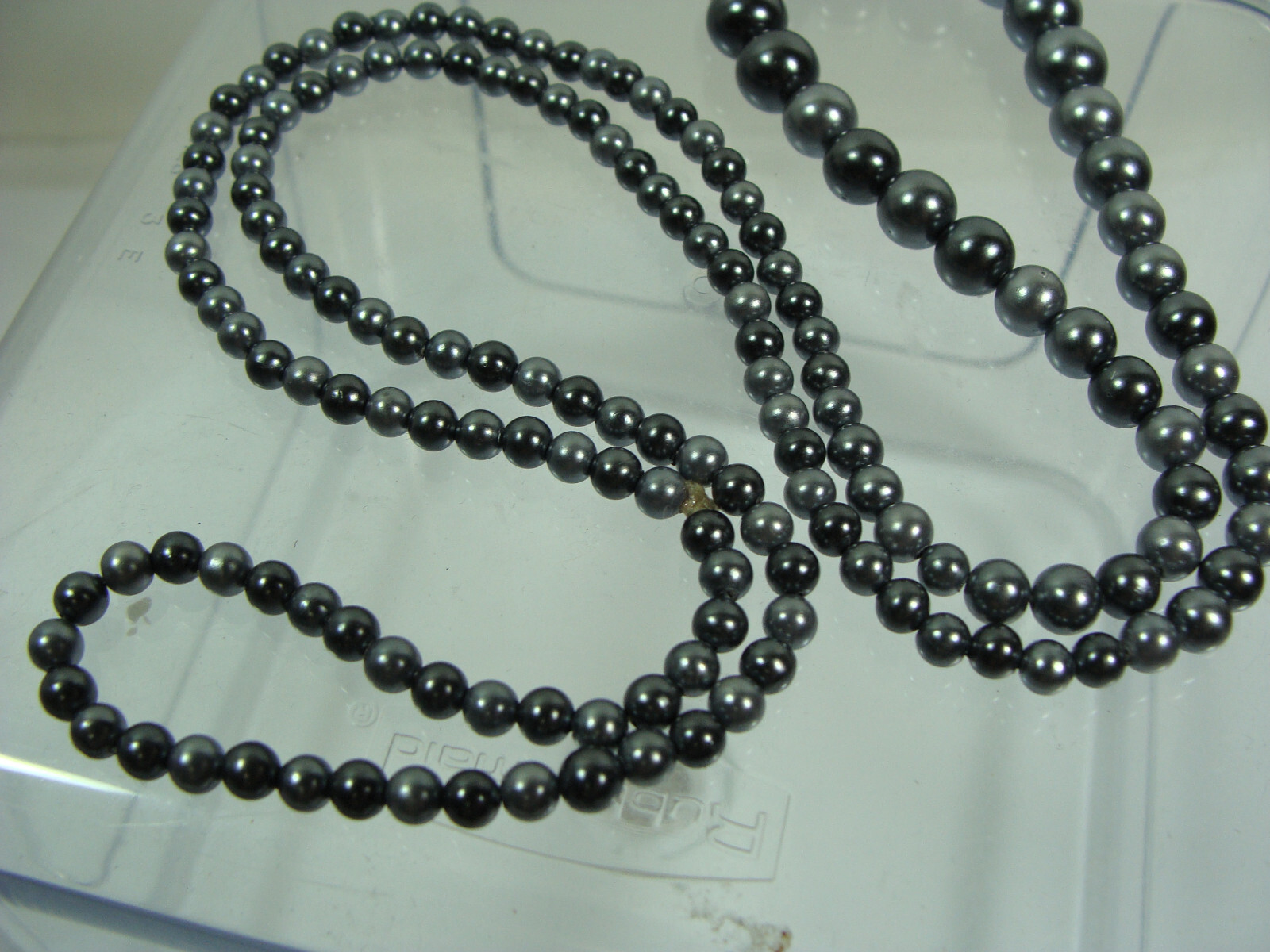 Vtg 2 Tone Gray Faux Pearls Hand Knot Tied Graduating String 27″ Long Necklace