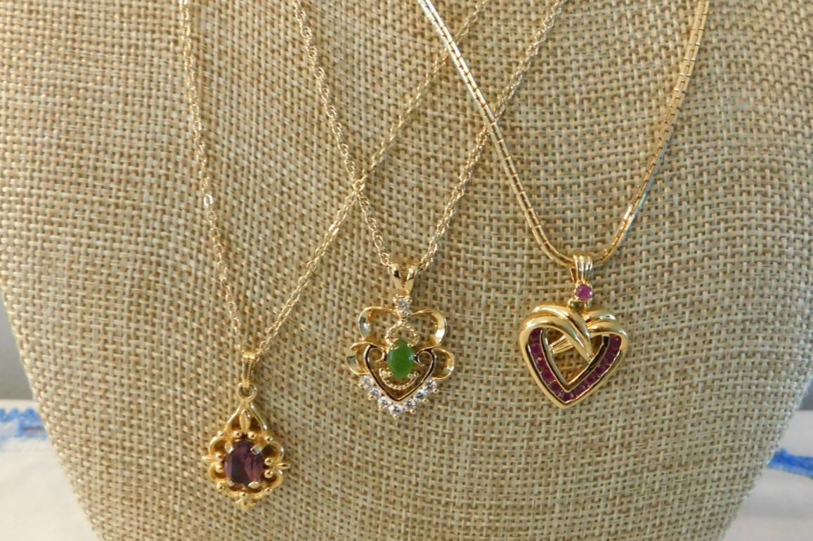 Pendant Necklaces LOT of Six Murano Art Glass Danbury Mint Jade Crystal Amethyst