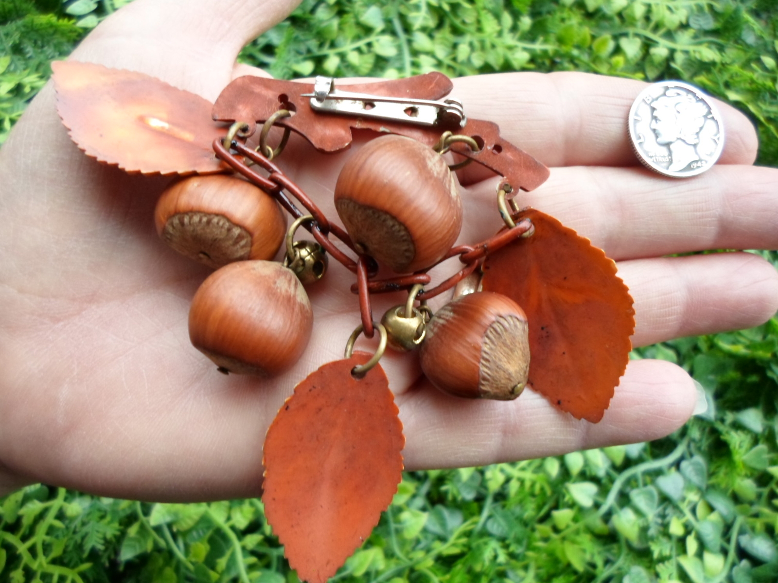 Vintage CHESTNUTS and LEAVES – dangle PIN – fall autumn colors theme brooch