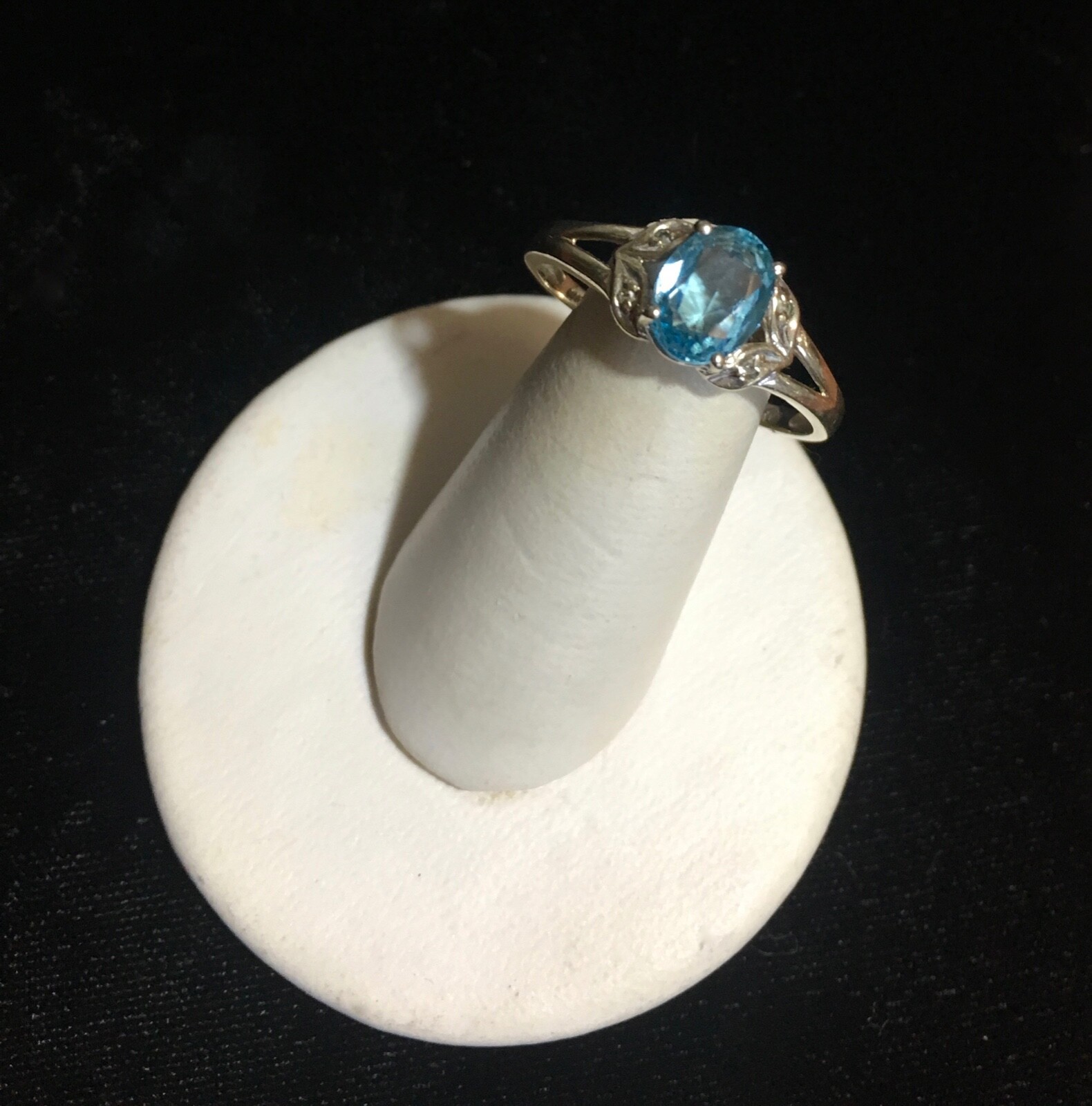 VINTAGE 10K WHITE GOLD BLUE TOPAZ & DIAMOND RING ESTATE FIND SIZE 9.75