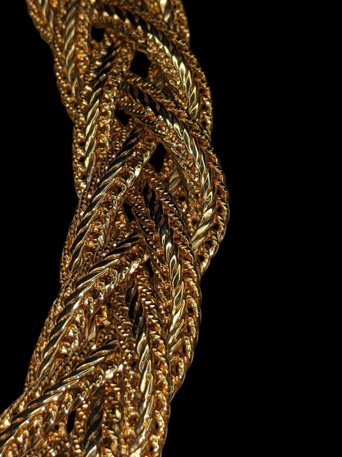 VINTAGE Earrings and Necklace Heavy Jewelry Set Gold Tone Thick Chain BEAUTIFUL