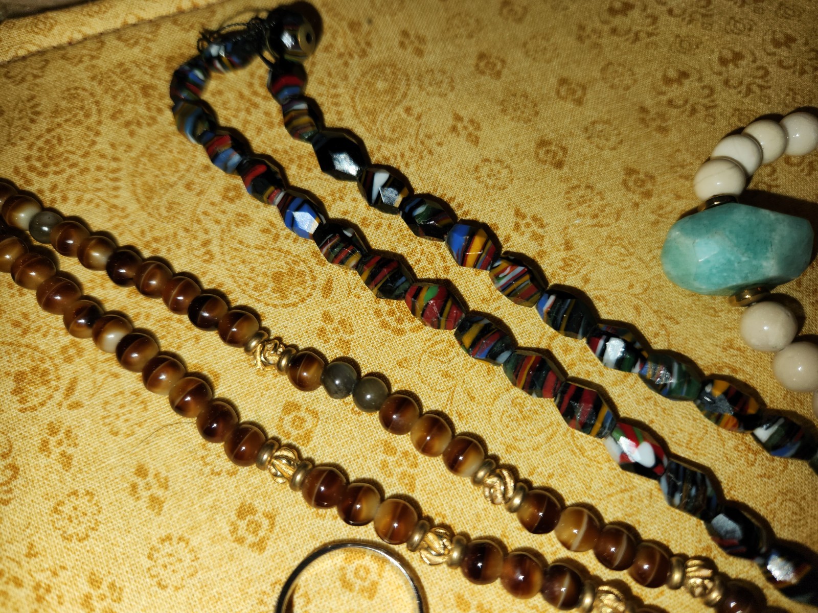 Vtg Mixed Lot of Jewelry Jade, Coral,pearls,tigers Eye, #825