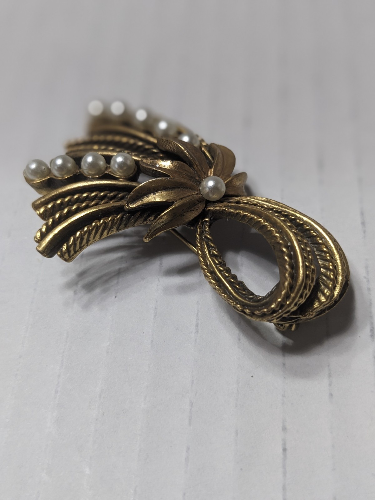 Vintage Gold Tone Bow Brooch with Faux Pearls and Rollover Safety Clasp Chic