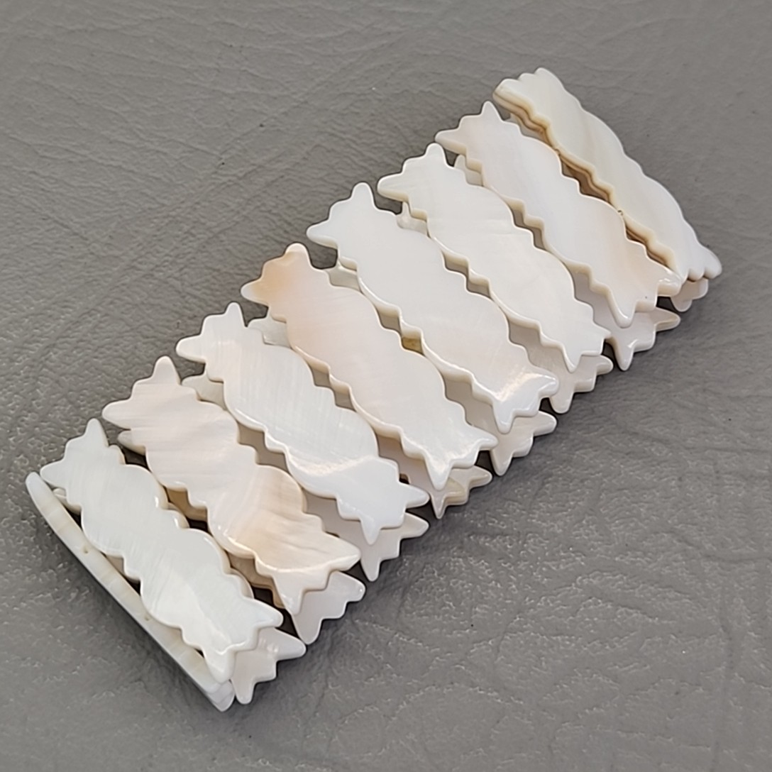 Vintage Mother of Pearl Stretch Bracelet Wide Scalloped Panel