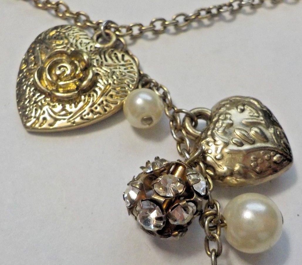 Vintage 19 3/4″ Gold Tone Necklace W/ Rhinestones, Faux Pearls & Hearts Pendant