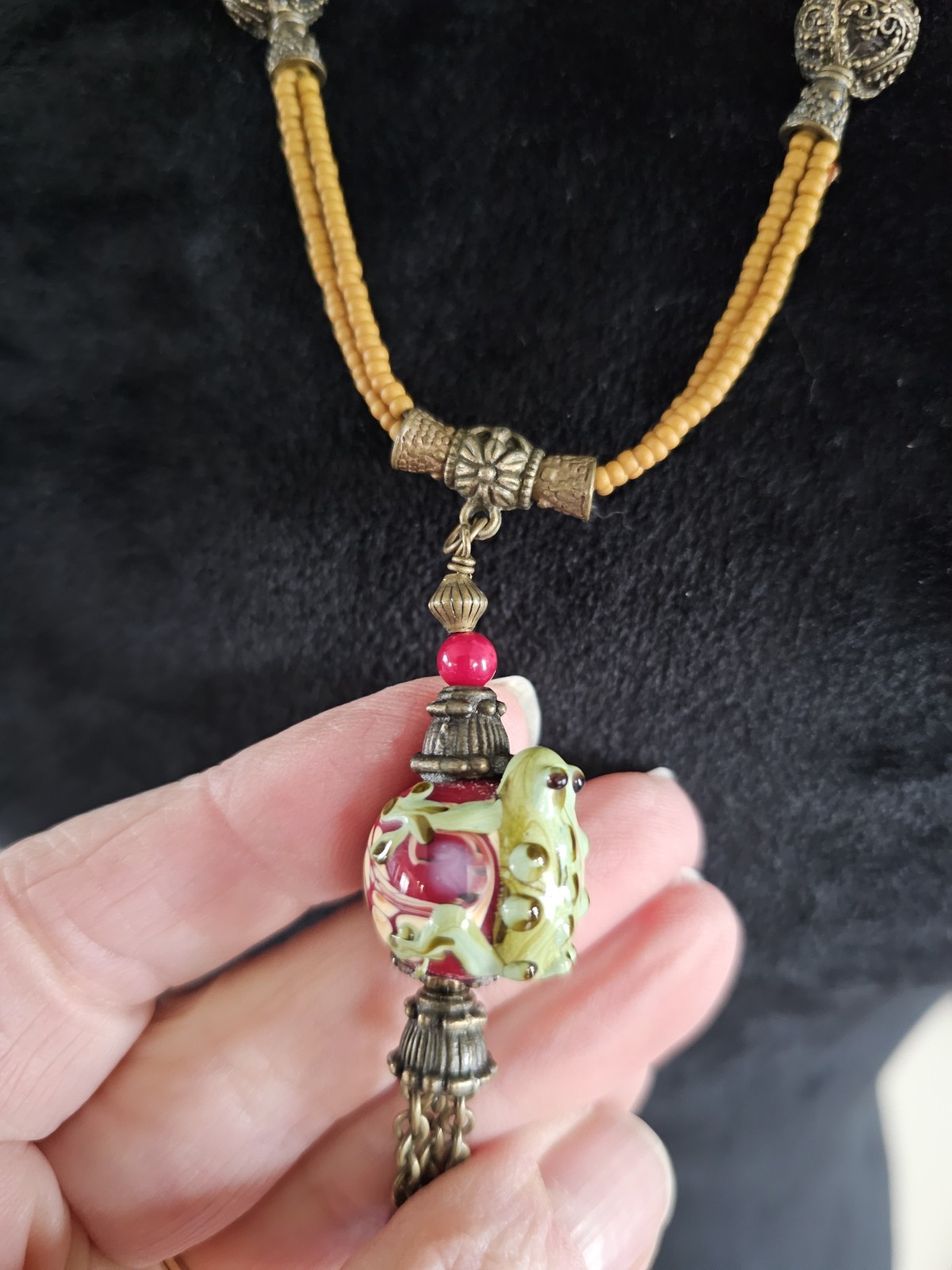 Vintage Asian Glass Frog Pendant Necklace