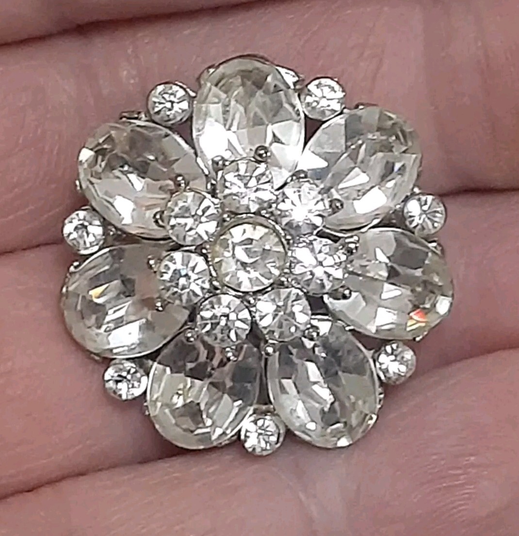 Fauceted foiled back rhinestone cluster round brooch/pin