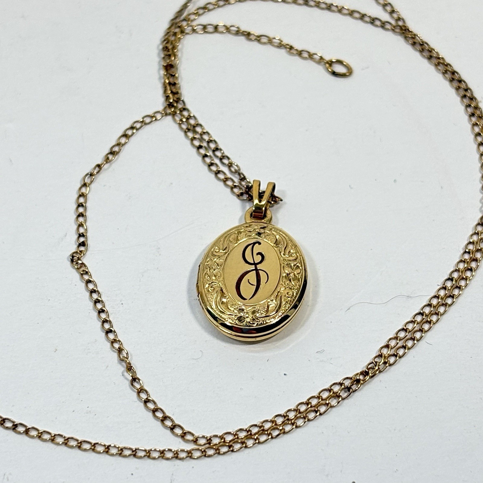 Vintage Gold Locket Pendant necklace Letter J 12k GF Gold Filled Chain 18″