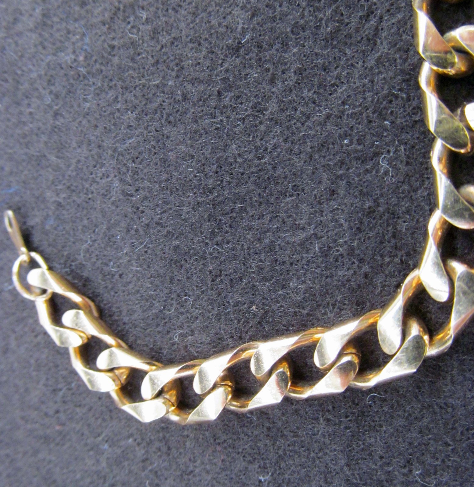 EHI MARKED “22KGF” FLAT CURB LINK BRACELET MARKED “KK” KARAT KLAD? & “N” NIPPON?