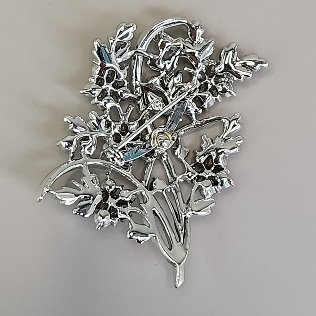 Rhinestone Flower Stem Brooch Clear Glass Silver Tone 2.25″