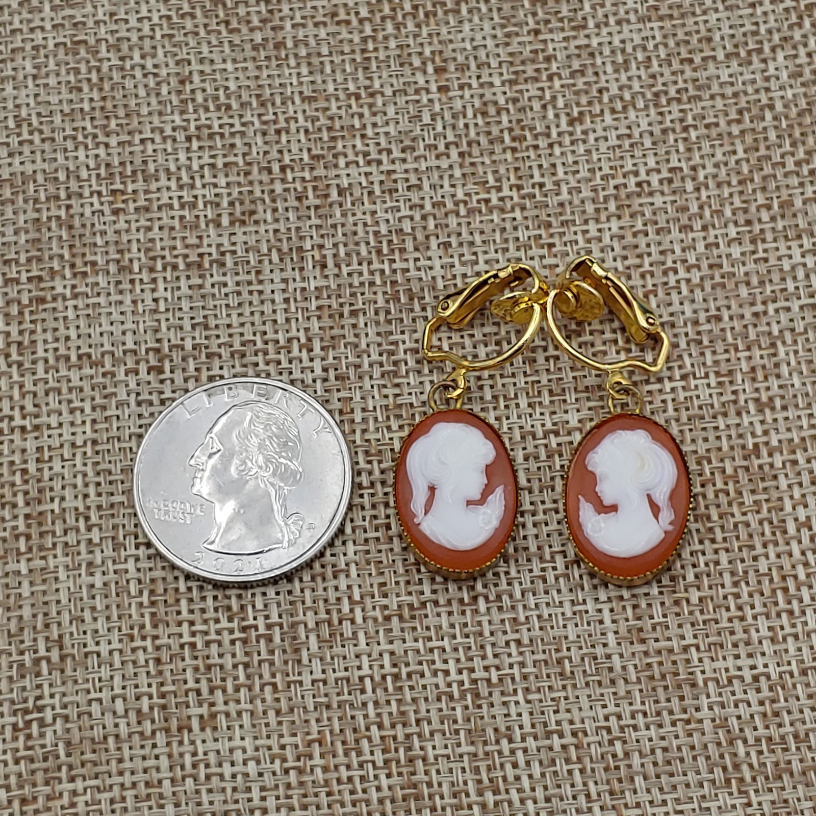 Vintage Earrings Cameo Gold tone Clip-on Non Magnetic Metal Not Tested