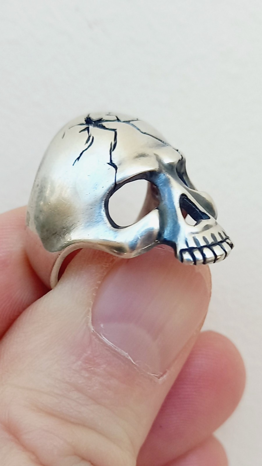 №98 Custom Handcrafted SILVER Ring Biker Scull Ring Size 9 ( 7.98 gr)