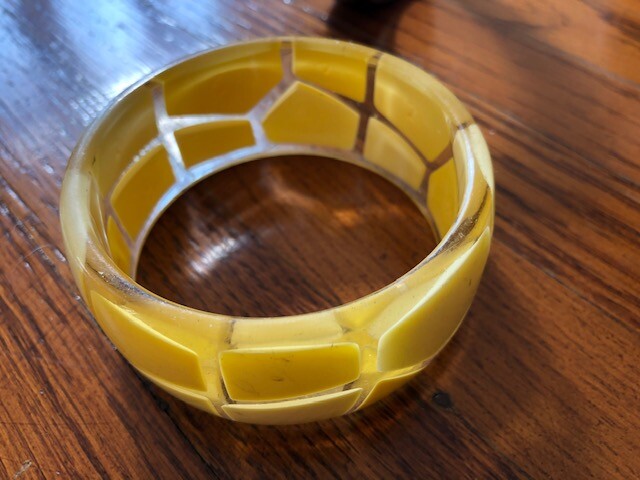 3 Colorful Vintage Bracelets: Natural Wood, String and Lucite Lot