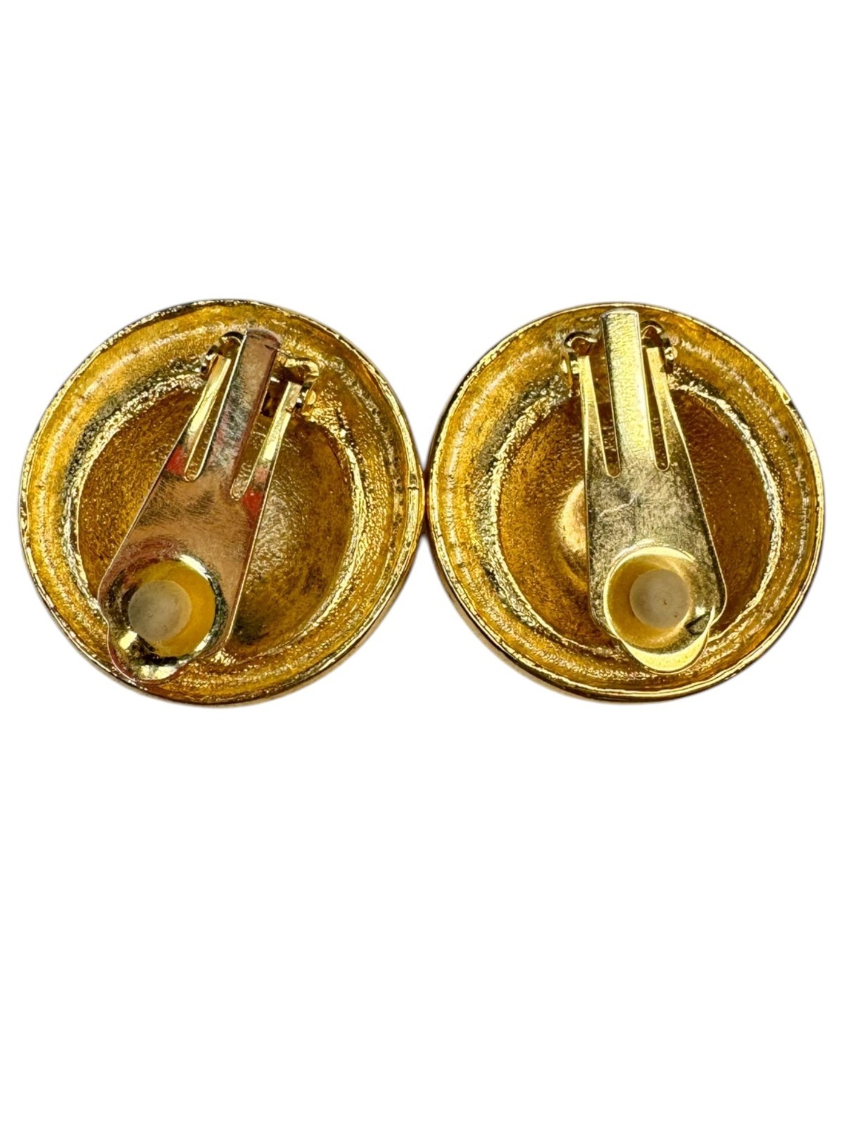 off white navy blue enamel gold tone heavy 90s clip on earrings