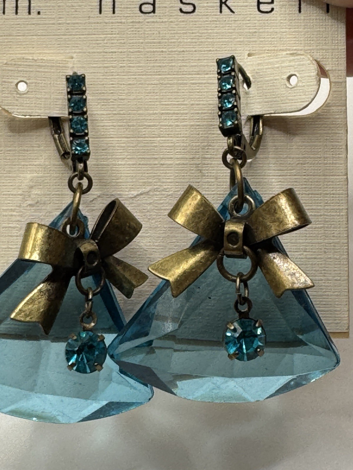 Miriam Haskell 1960’s Blue Glass & Crystals With Brass Bows Earrings – Gorgeous