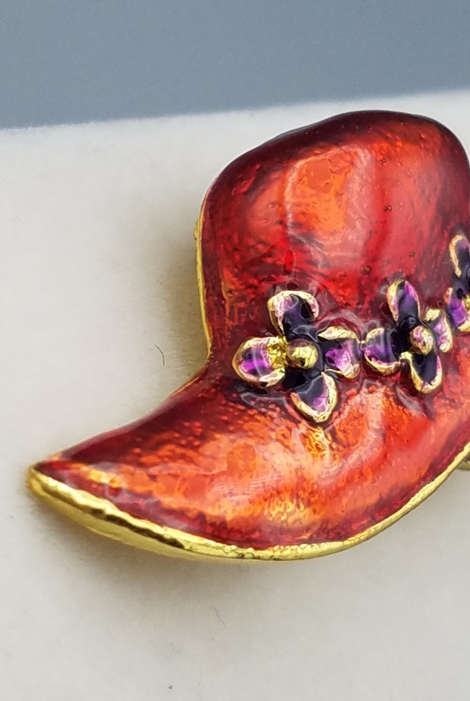 Vintage Red Hat Purple Flowers Enamel Gold Tone Brooch