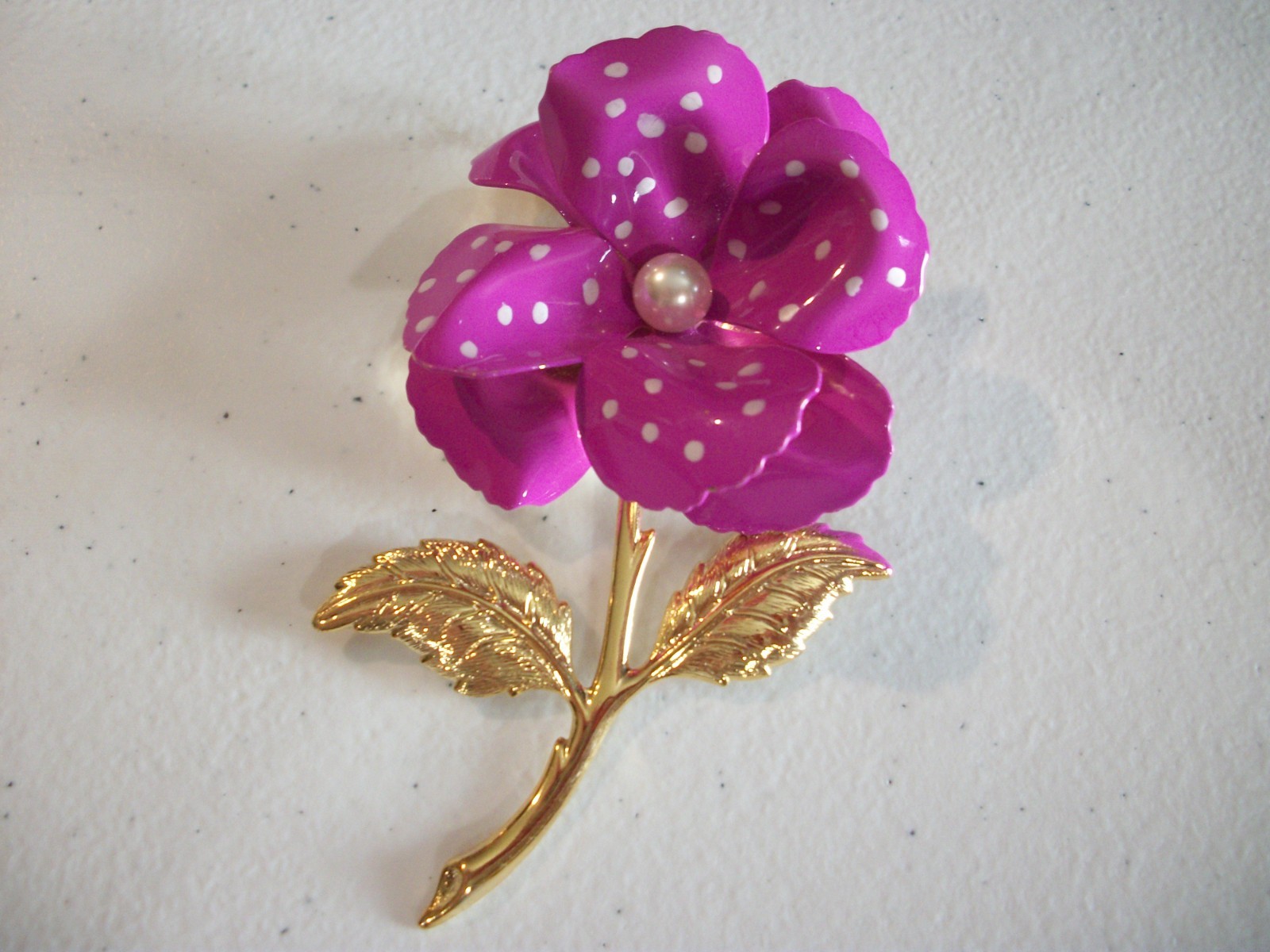 MeTaL ENaMeL* /PURPLE/WHITE POLKA DOT/FX PEARL SPRINGTIME BEAUTY\* FLoWeR PiN