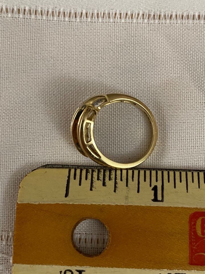 Vintage 14k yellow gold ring size 7 diamond ruby and sapphire very pretty