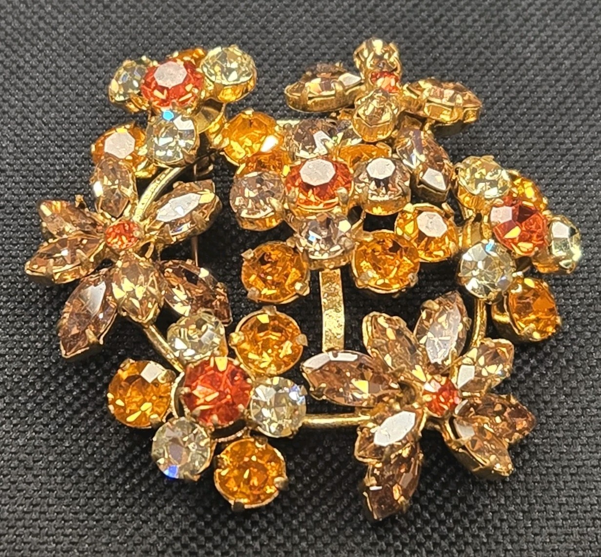 VINTAGE Made In Austria Faux Topaz Citrine Crystal Brooch Pin BRILLIANT!