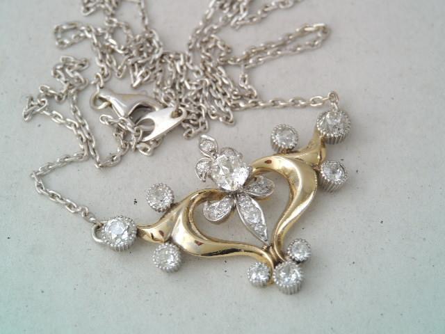 GORGEOUS ART NOUVEAU 18K / 17K GOLD & PLATINUM EUROPEAN CUT DIAMOND NECKLACE