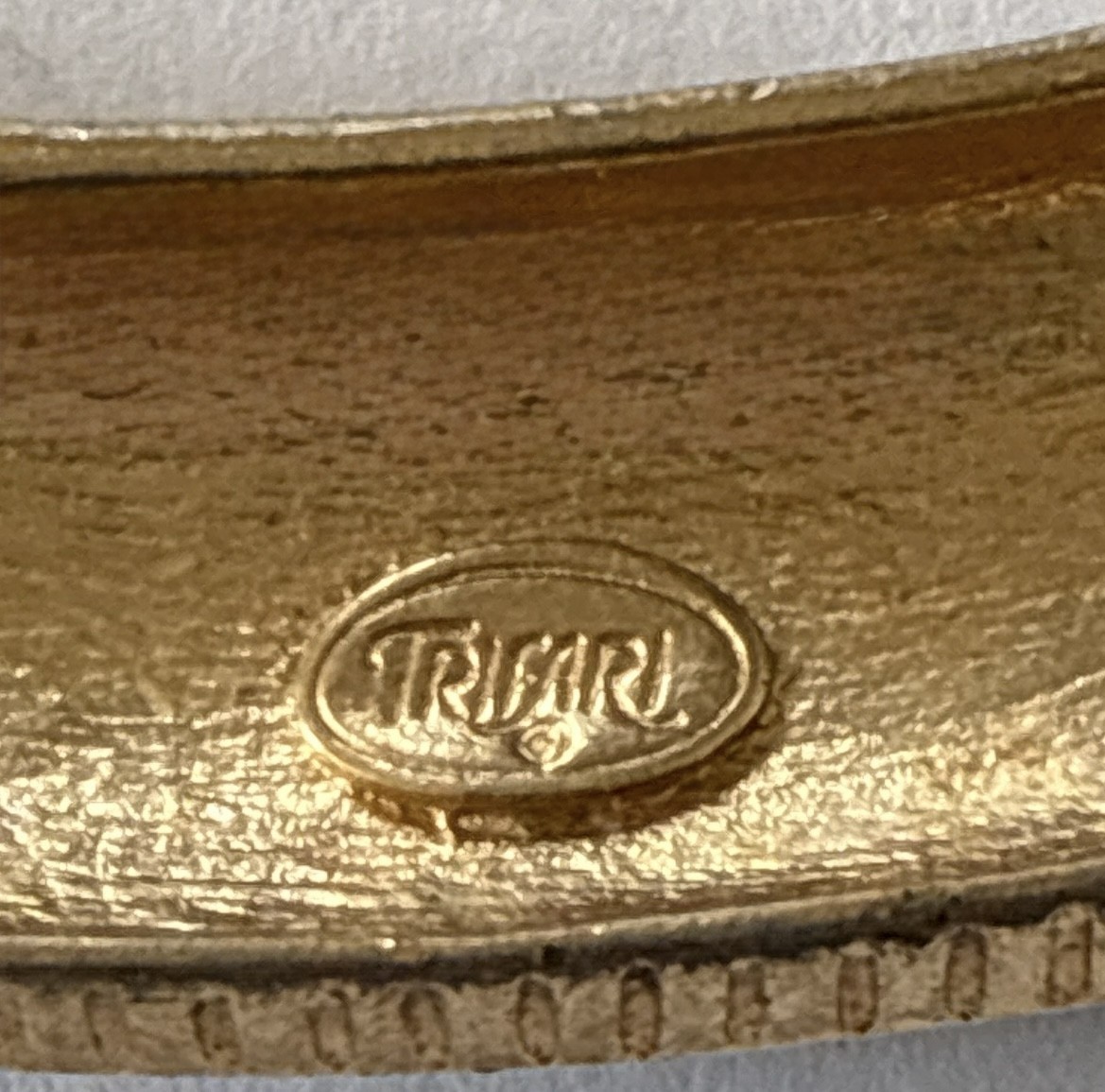 Vintage Trifari Gold Tone Choker with Jade and Black Accent; Signed
