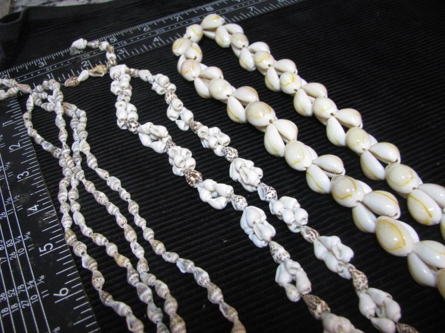 LOT S13 – 7 pc NATURAL LONG SEA SHELL JEWELRY with ARTISAN FLARE Flower puka