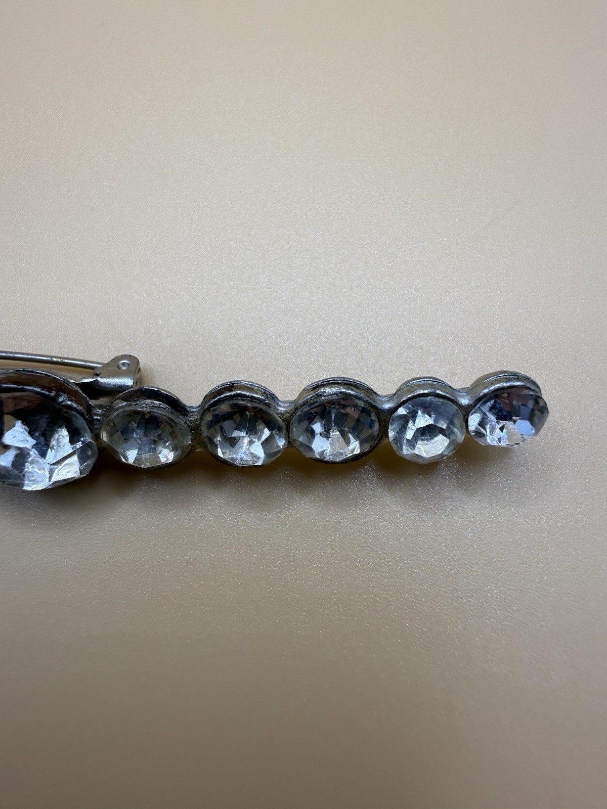 Vintage Brooch Pin Bar Style With 13 Clear Rhinestones