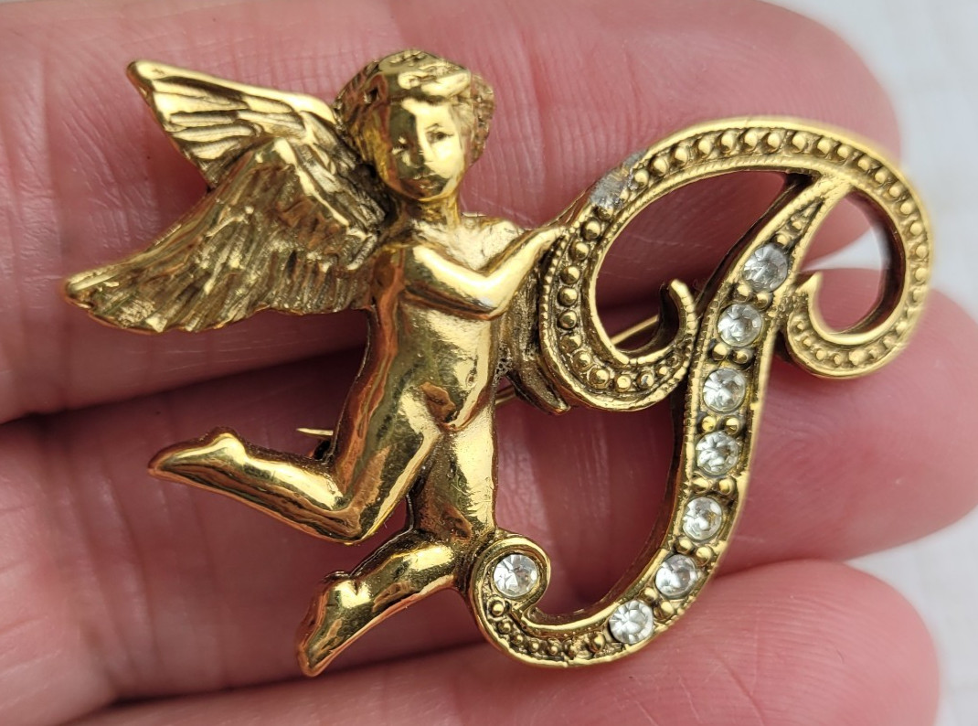 1928 Brand Gold Tone Rhinestone Angel Brooch Holding Initial Alphabet Letter P