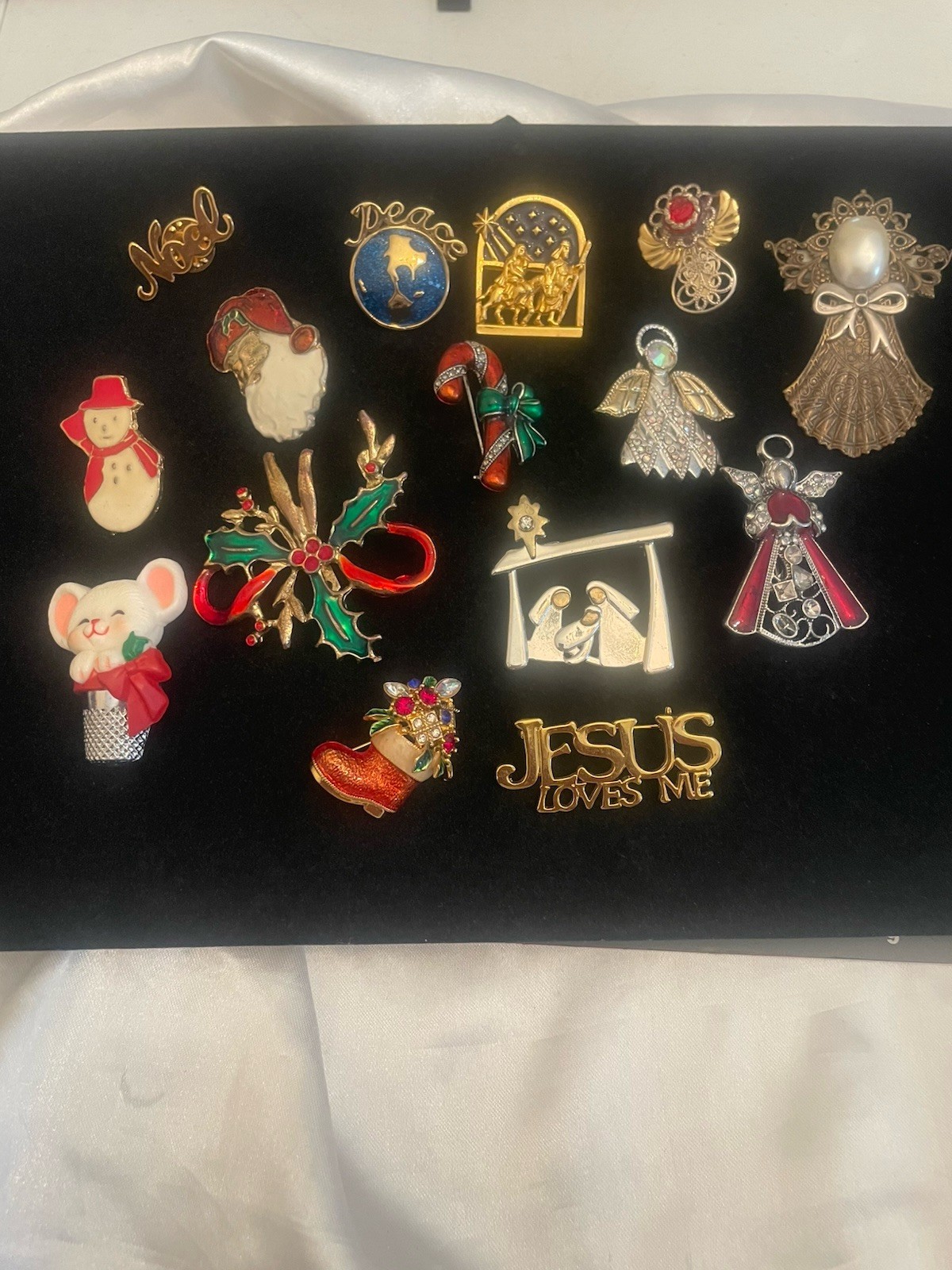 VTG Christmas Brooch Pin Lot ENAMEL RHINESTONE Santa Angel Cane Wise Men Noel