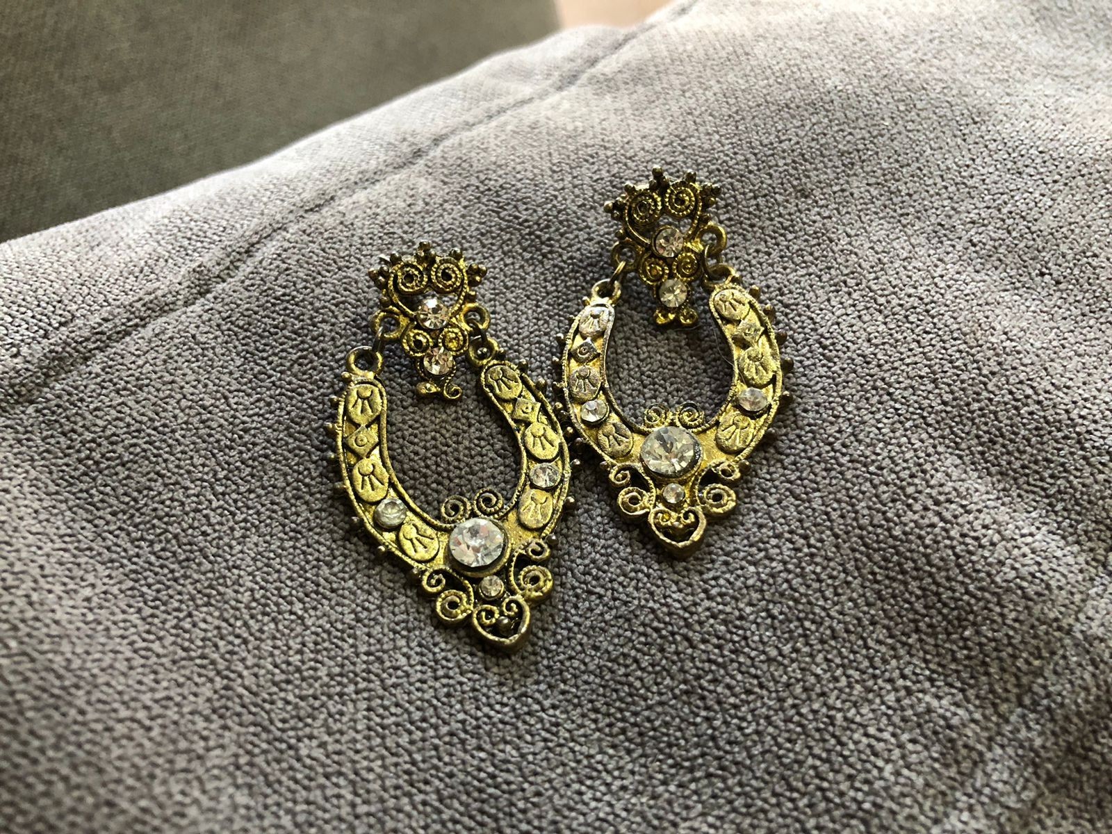 antique gold tone crystal rhinestone drop dangle earring victorian style