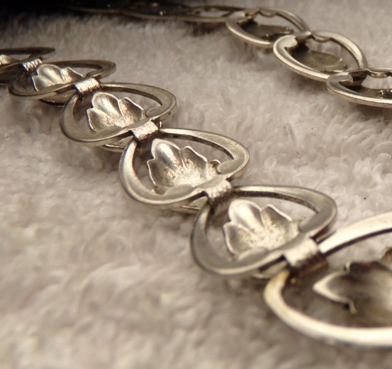 ANTIQUE 1900s VICTORIAN STERLING SILVER STIPPLED EUROPEAN CHOKER NECKLACE 16″