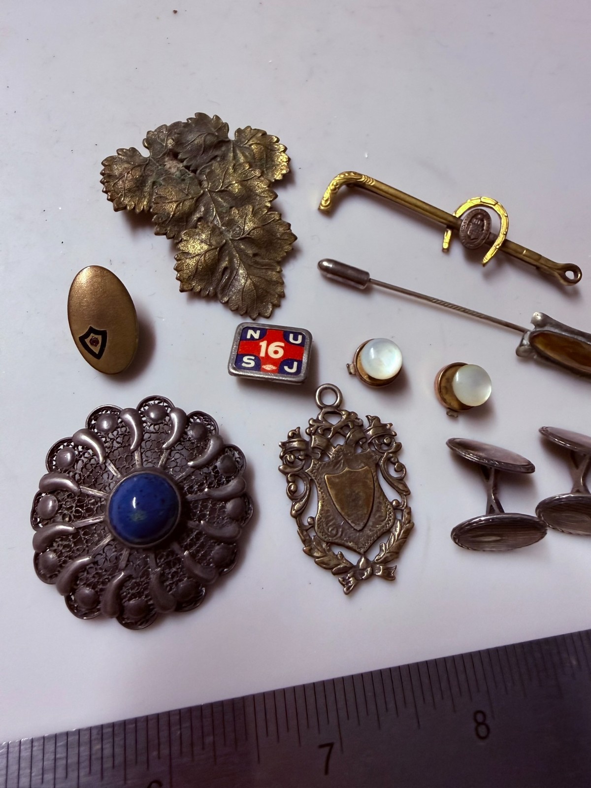 Collection Lot Amazing Variety Antique and Older Vintage Jewelry Brooches – Y7