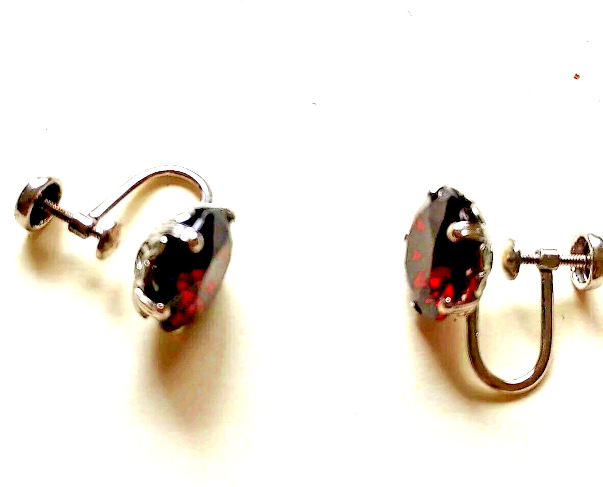 Vintage Large BDA 10 k gold screw back Mozambique garnet earrings