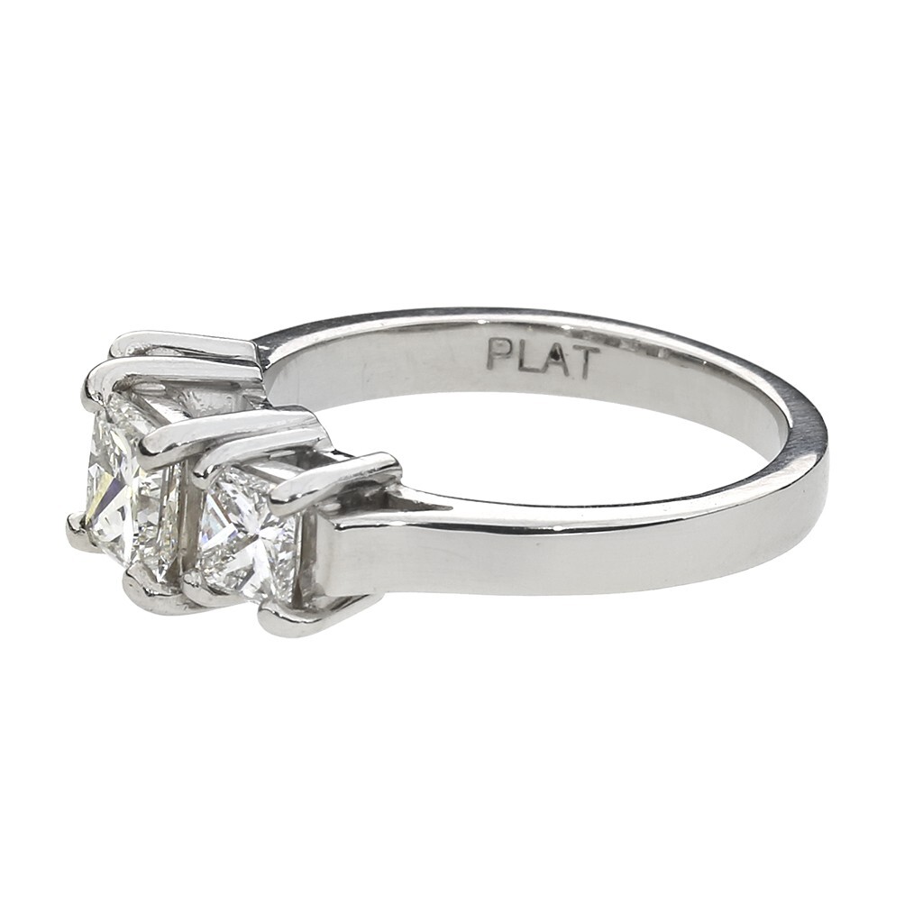Platinum 1.58ctw VVS/VS Princess Natural Diamond 3 Stone Ring GR-2877-P