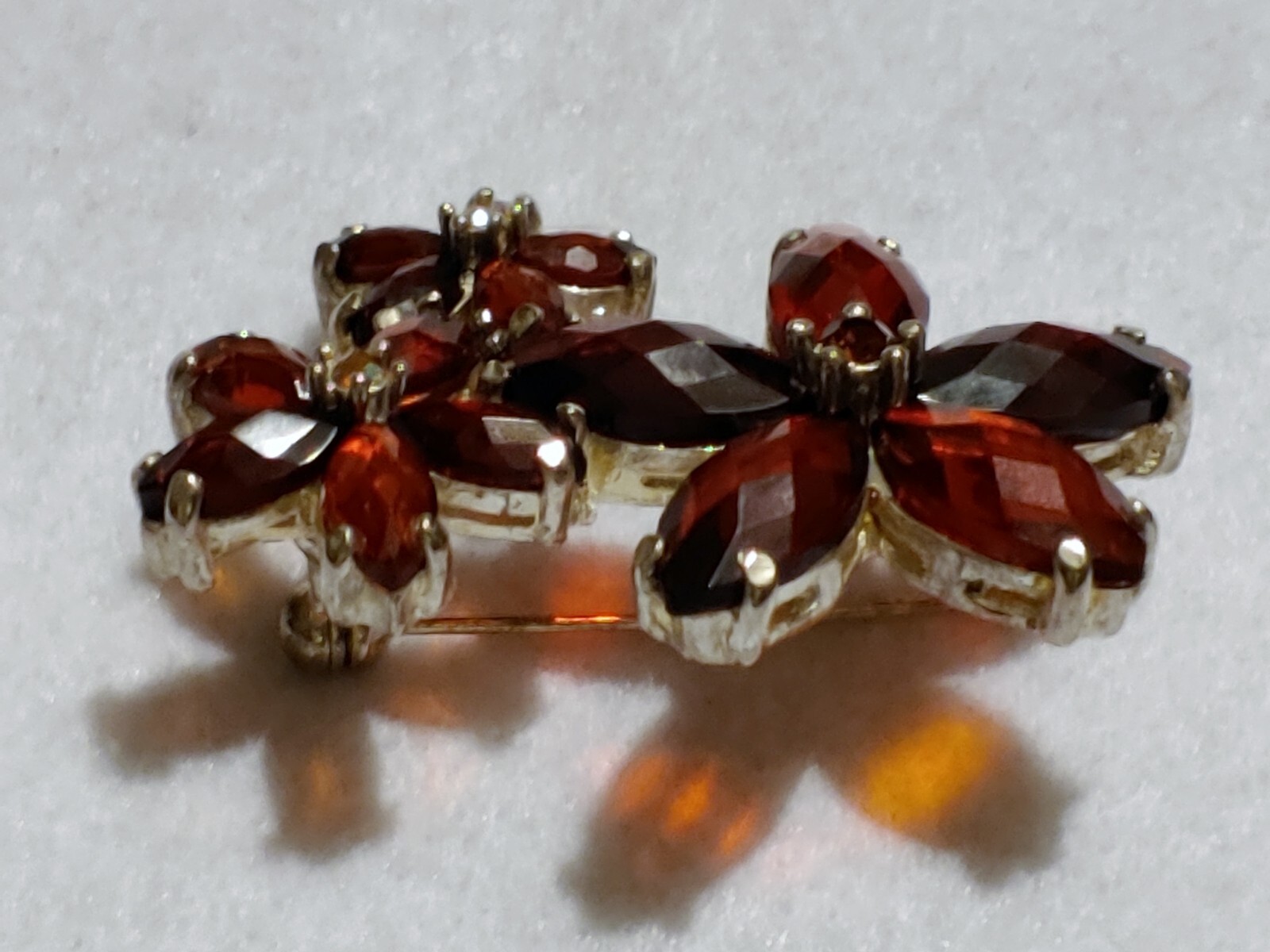 VTG – Flower Brooch – METAL SILVER TONE -Faux Garnet- 2 in Wide x 1 1/2 in Tall