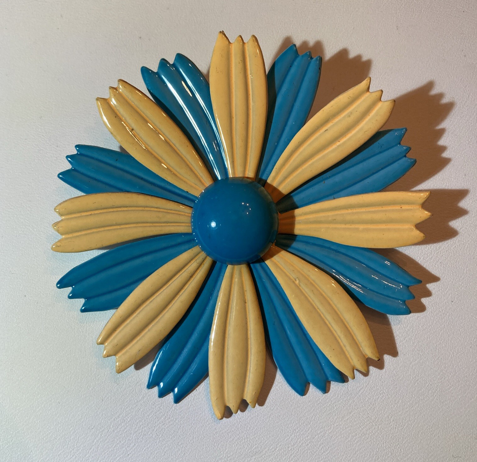 Vtg Layered Brooch Flower Daisy Metal Enamel Teal Light Blue Yellow Spring 2.75”