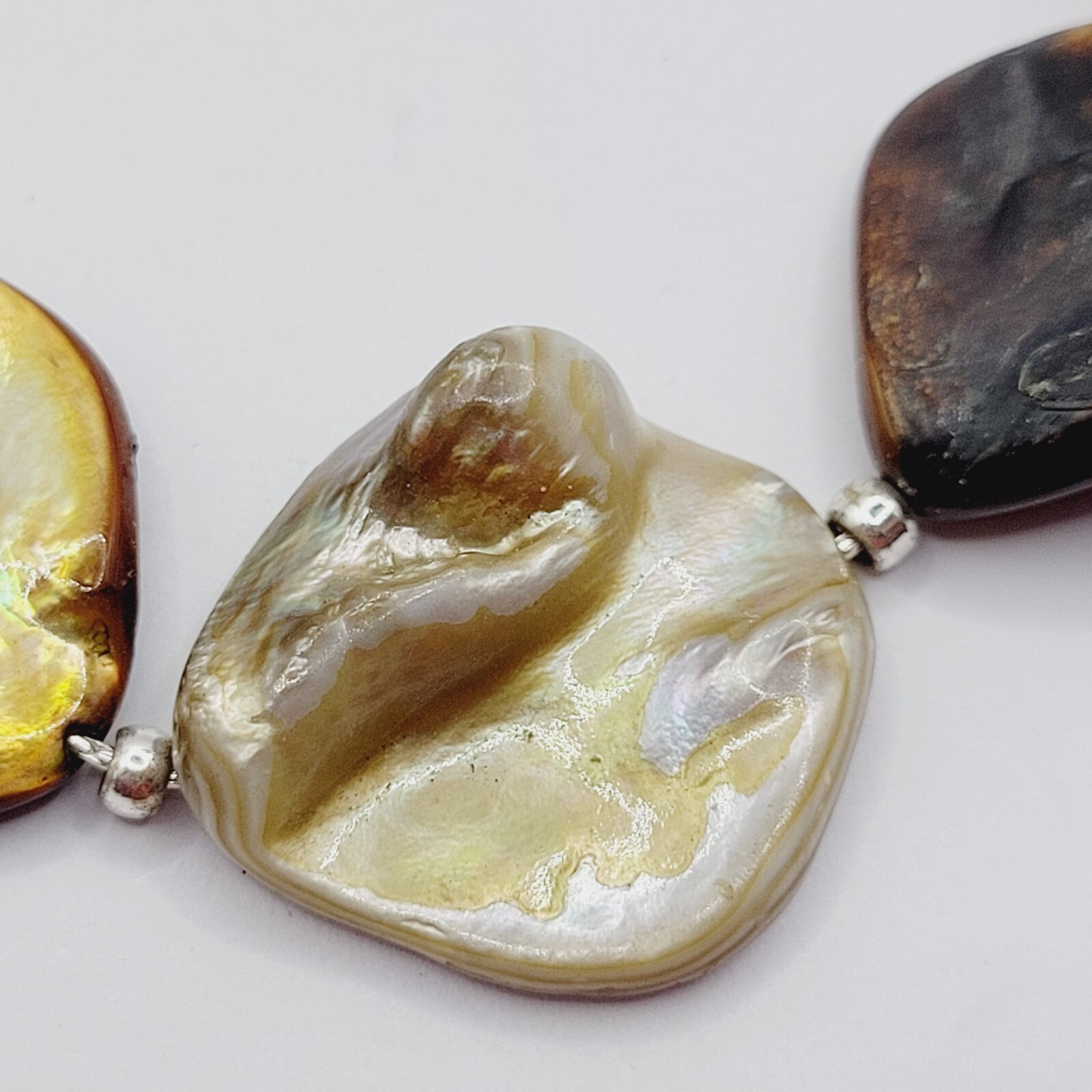 Chunky Mother of Pearl Shell Bead Neutral Color Silver Tone Chain Vtg Necklace