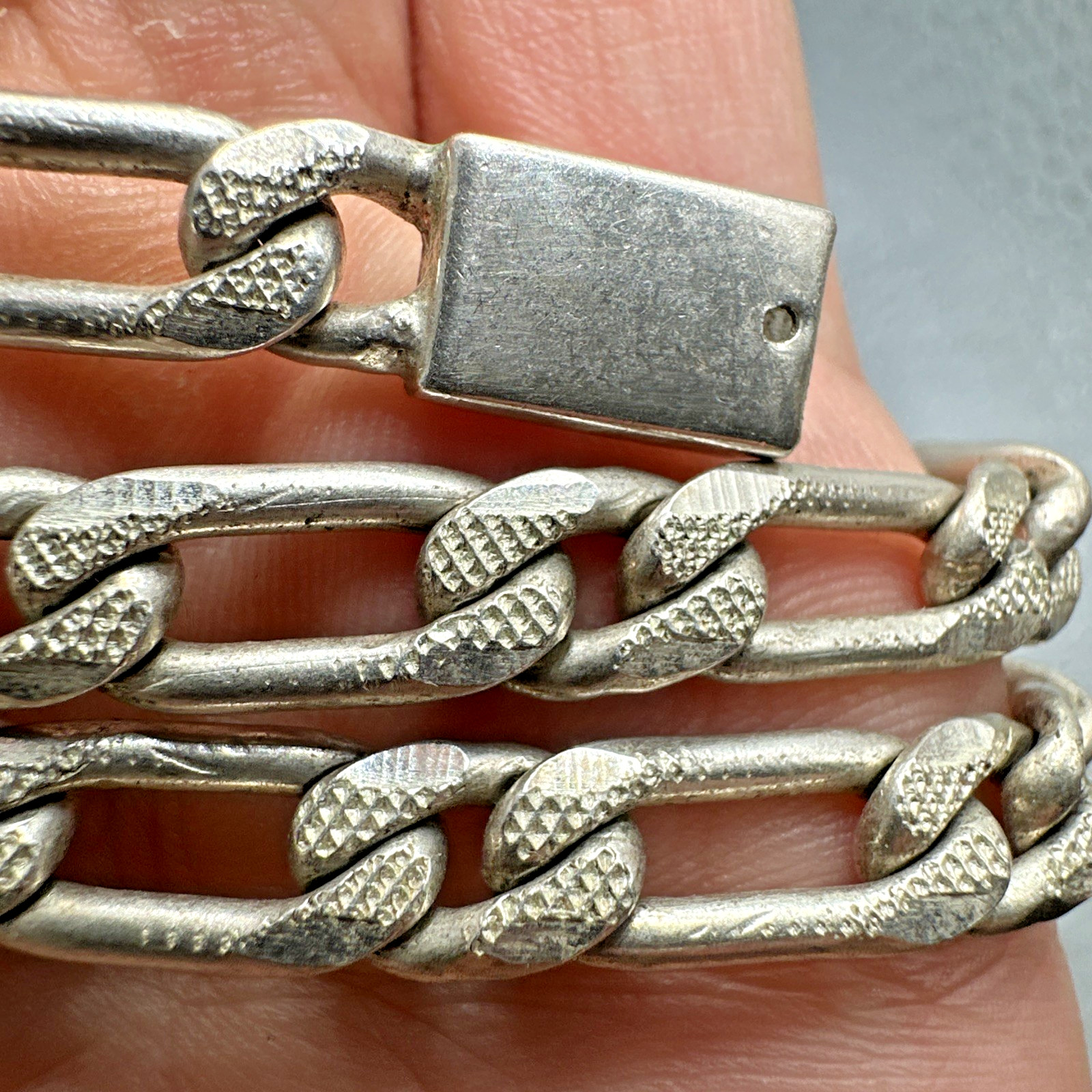 Vtg Custom Textured Reversible 25.5” 67.9g Sterling Figaro 1:1 Chain Necklace